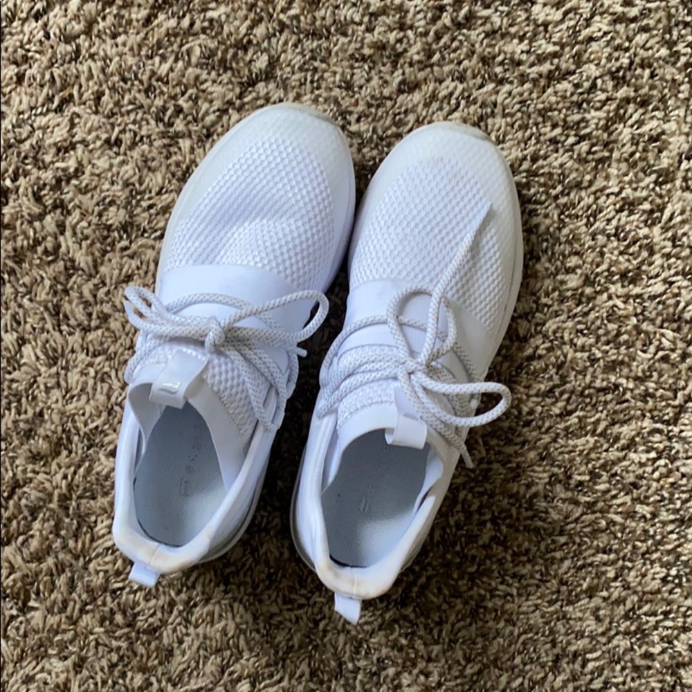 Fabletics sneakers